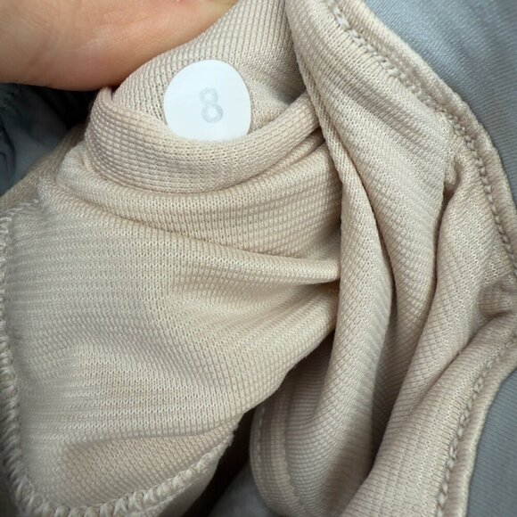 LULULEMON Hotty Hot Short (Short 2’’) Running
Freckle Flower White Seal Grey 8 - Picture 9 of 9